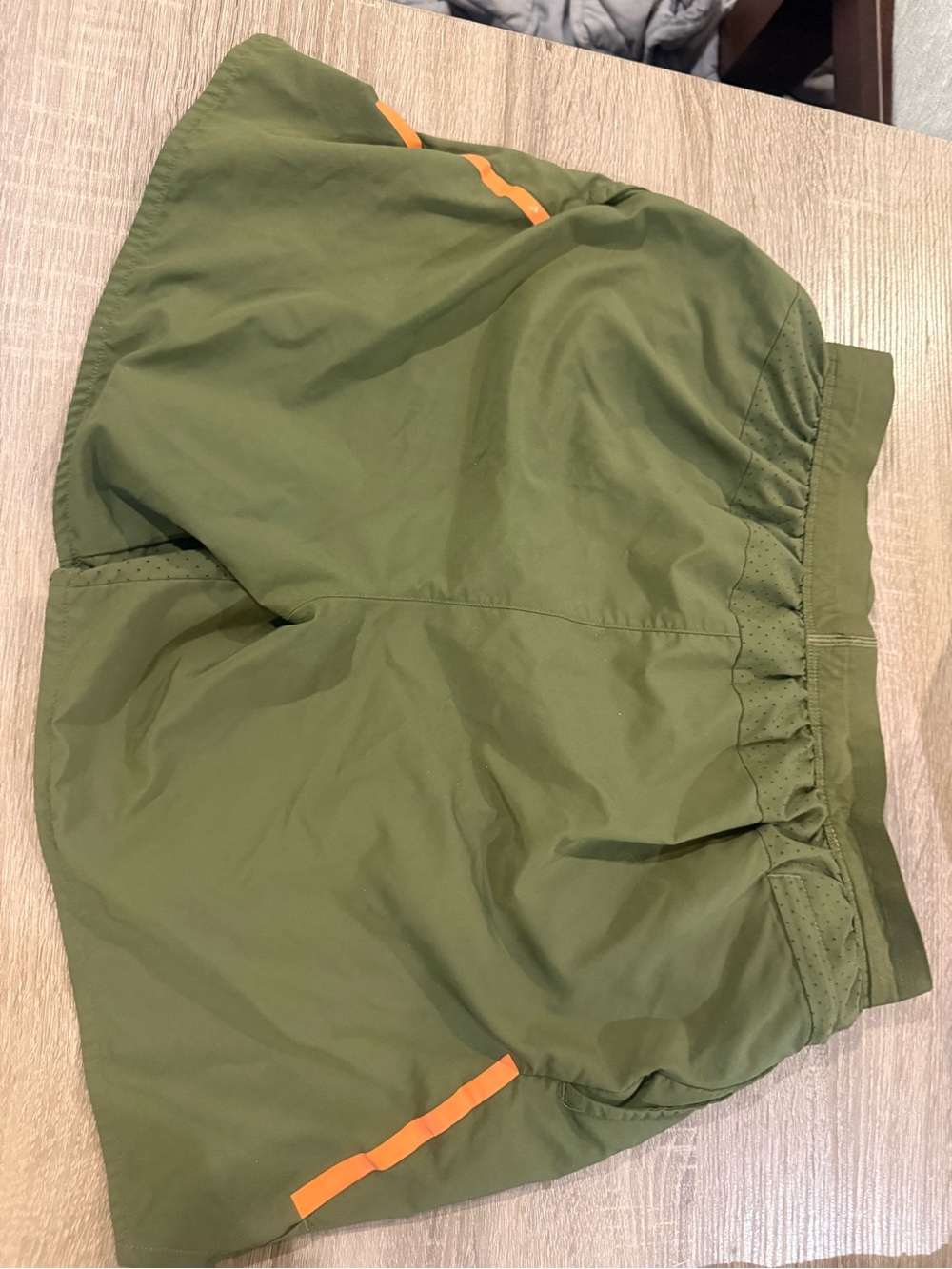 Nike running shorts-olive - Picture 2 of 3